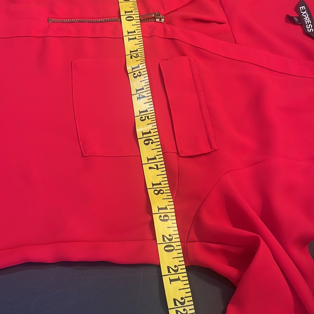 Express Red Gold front 1/4 Zipper,long Sleeve, 2 pockets, Popover top, Medium - Picture 6 of 10